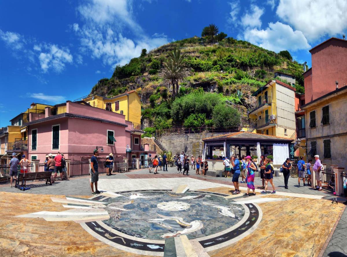 La Casa Del Gallerista Manarola Exterior photo